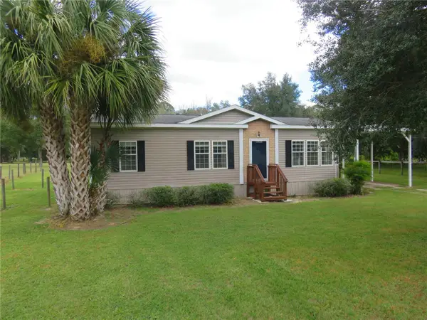 40220 Bowtie Drive, LADY LAKE, FL 32159