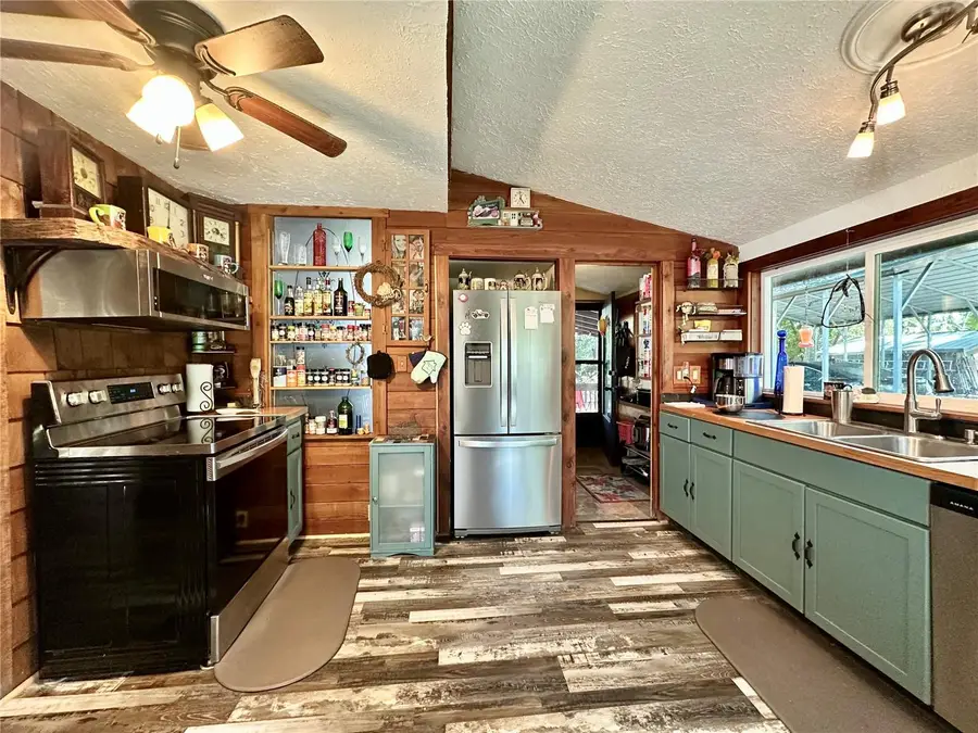 9240 Carolina Way, Fanning Springs, FL 32693 - Image #3