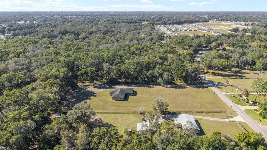 10700 SE Sunset Harbor Road, Summerfield, FL 34491 - Image #2