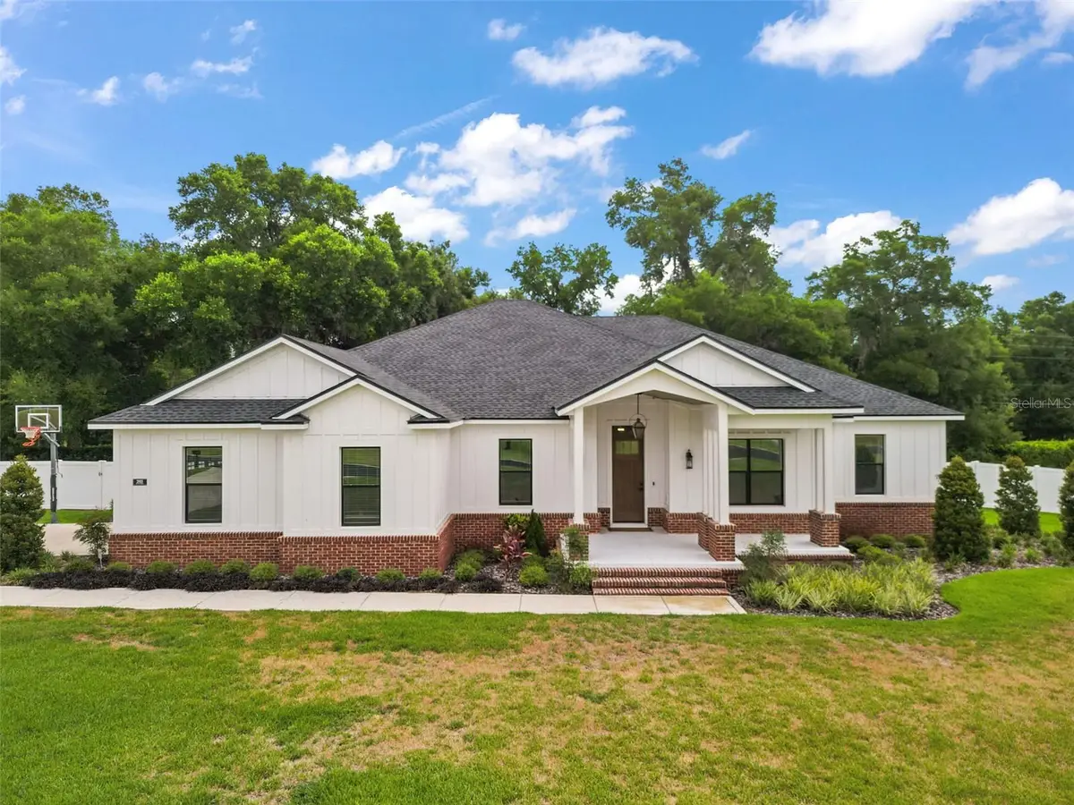 3901 SE 43rd Circle, Ocala, FL 34480 - Image #1