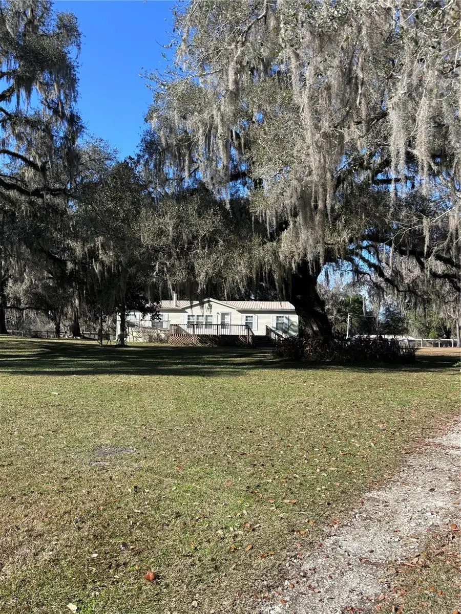 15270 NW 112th Avenue, Reddick, FL 32686 - Image #2