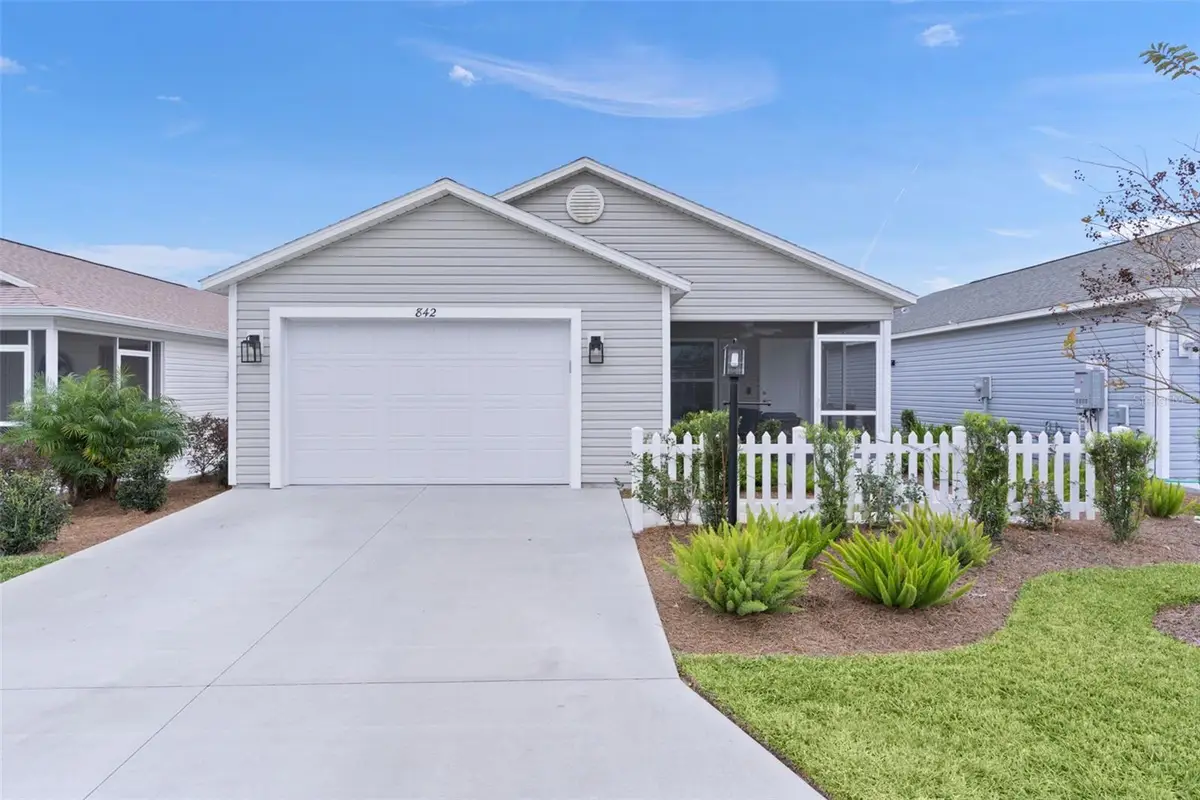 842 Spring Avenue, Leesburg, FL 34762 - #1