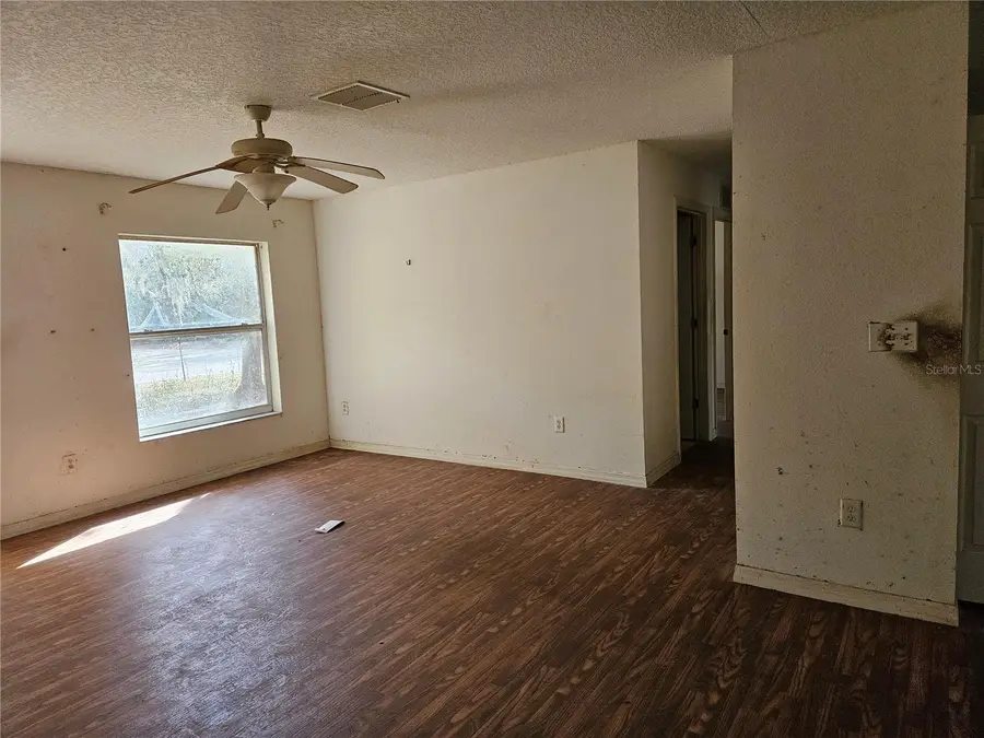 5870 SE 158th Court, Ocklawaha, FL 32179 - Image #2