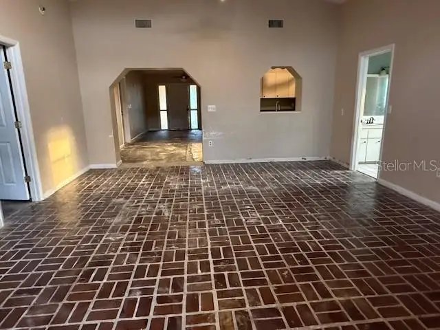 701 Madison Street, Tavares, FL 32778 - #3