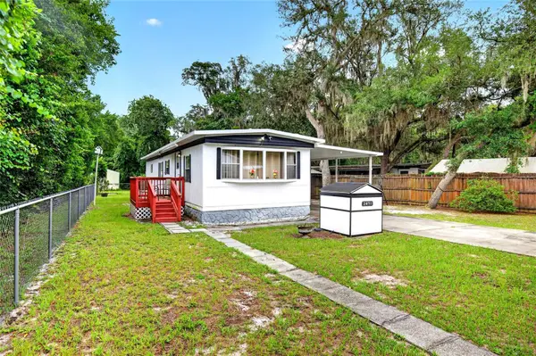 2471 SE 185th Terrace, OCKLAWAHA, FL 32179