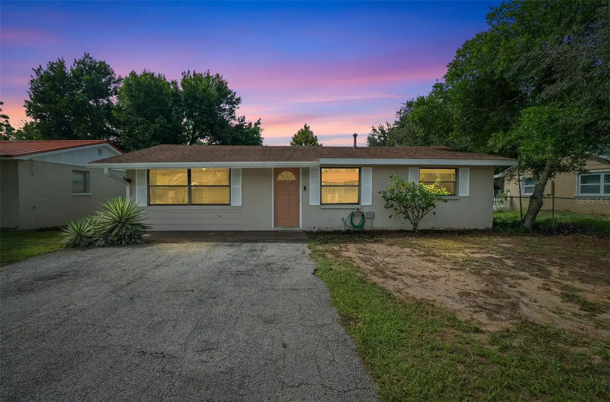 1300 Sherman Avenue, Tavares, FL 32778 - #1