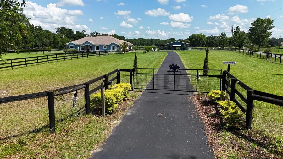 16421 W Highway 326, Morriston, FL 32668 - #2