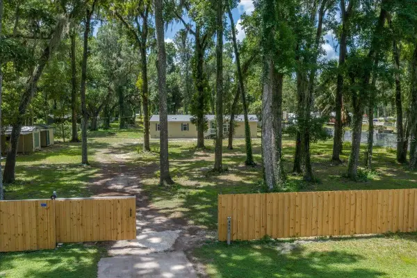 4886 E Highway 316, CITRA, FL 32113