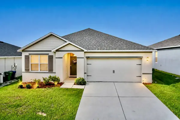 1040 Cambridge Drive, WINTER HAVEN, FL 33881
