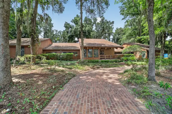 2411 SE 15th Street, OCALA, FL 34471