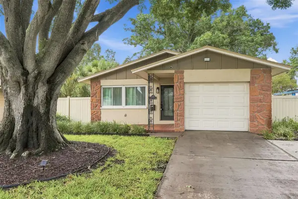 205 SE Monroe Circle N, ST PETERSBURG, FL 33703