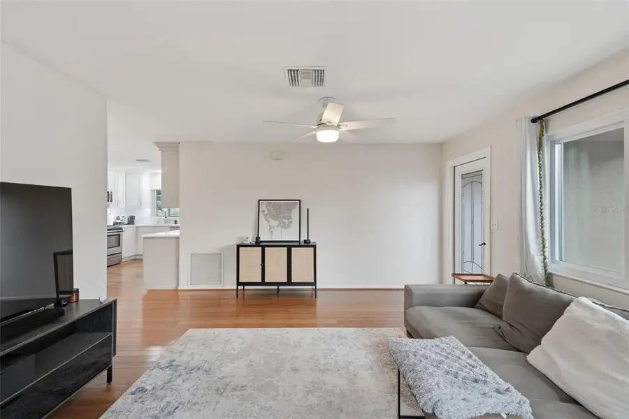 205 SE Monroe Circle N, Saint Petersburg, FL 33703 - #3