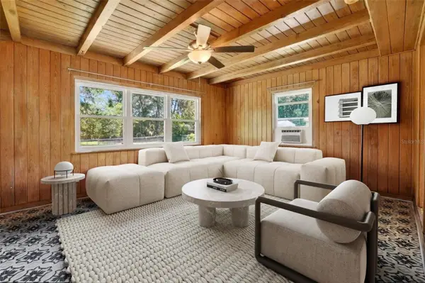 5503 Lakewood Circle E, JACKSONVILLE, FL 32207