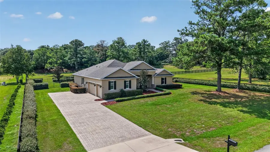 11050 SE 37th Avenue Road, Belleview, FL 34420 - #2