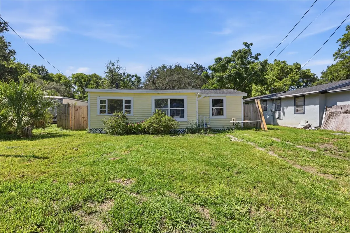 250 W 7th Street, Apopka, FL 32703 - #1