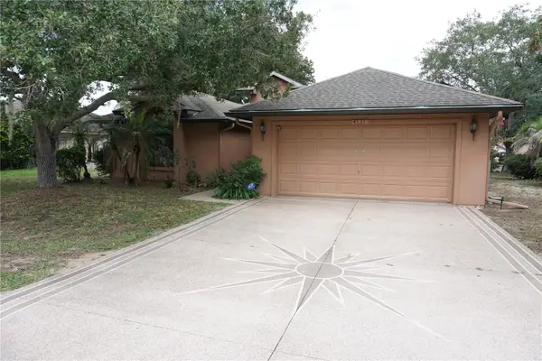 4531 Treasure Cay Road, TAVARES, FL 32778
