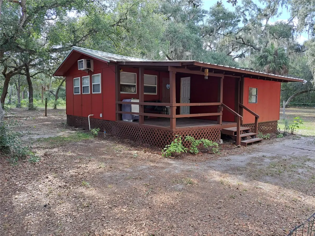 17010 SE 95th St Rd, Ocklawaha, FL 32179 - #1