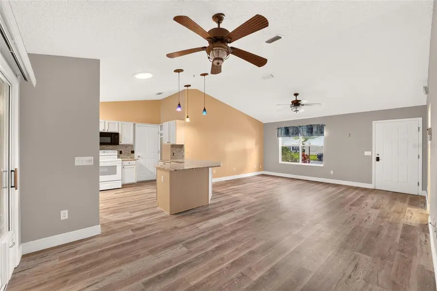 644 Ellsworth Way, Lady Lake, FL 32162 - #3