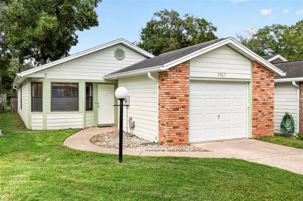 3927 NE 22nd Lane, OCALA, FL 34470