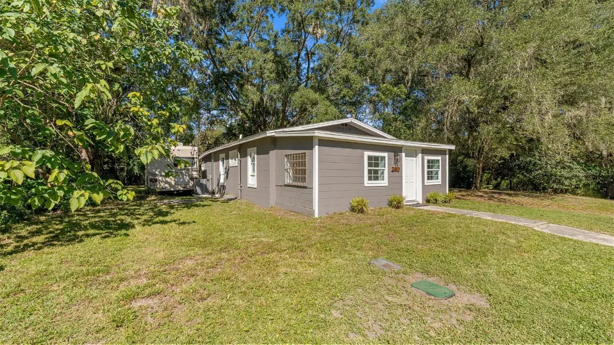 2410 NE 3rd Place, Gainesville, FL 32641 - #1