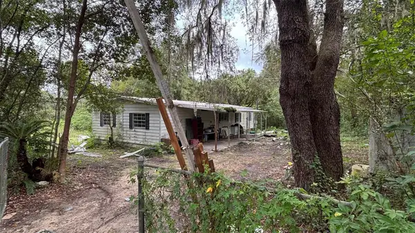 8185 Jasmine Avenue, MELROSE, FL 32666