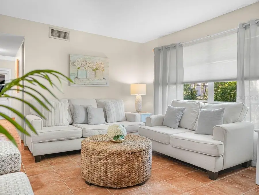 549 Sutton Place #t 19, Longboat Key, FL 34228 - Image #2