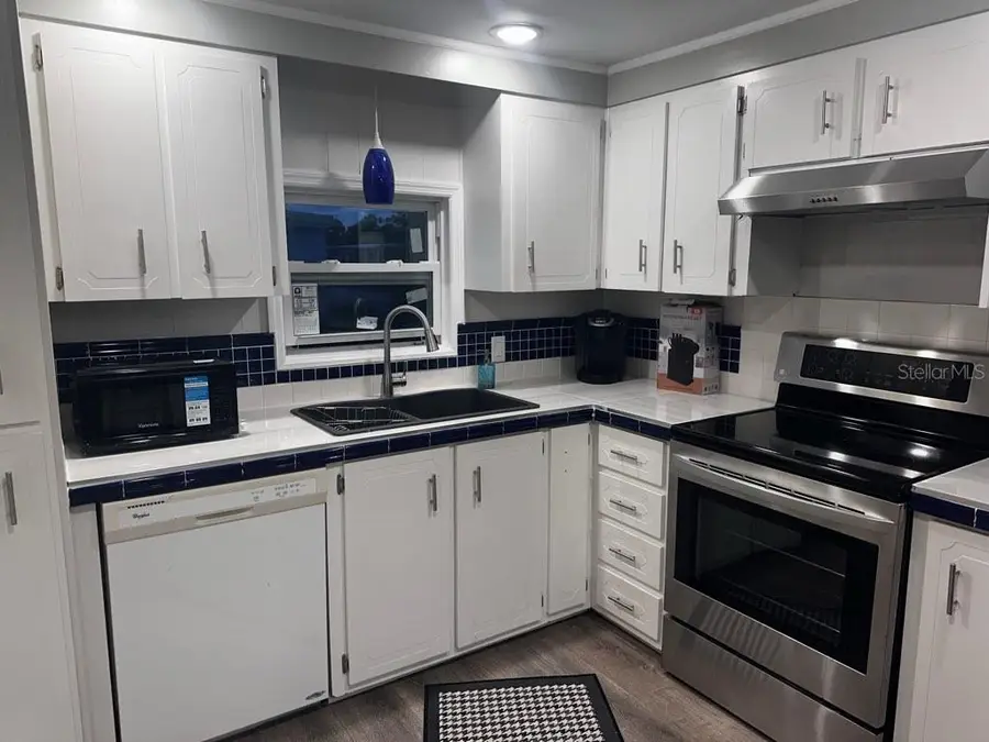 530 Sun Up Street, North Fort Myers, FL 33917 - Image #2