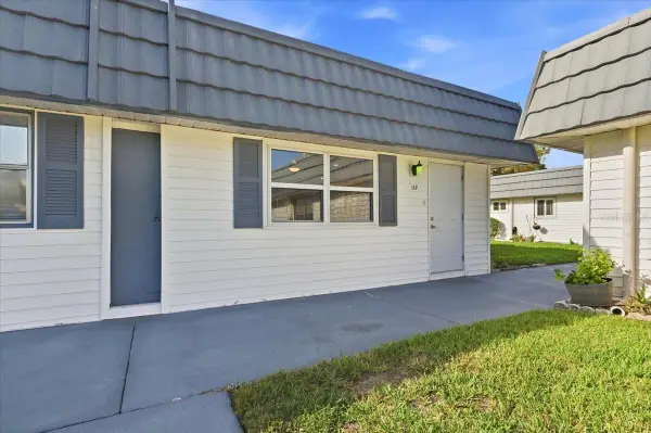 205 Andover Place N #119, SUN CITY CENTER, FL 33573