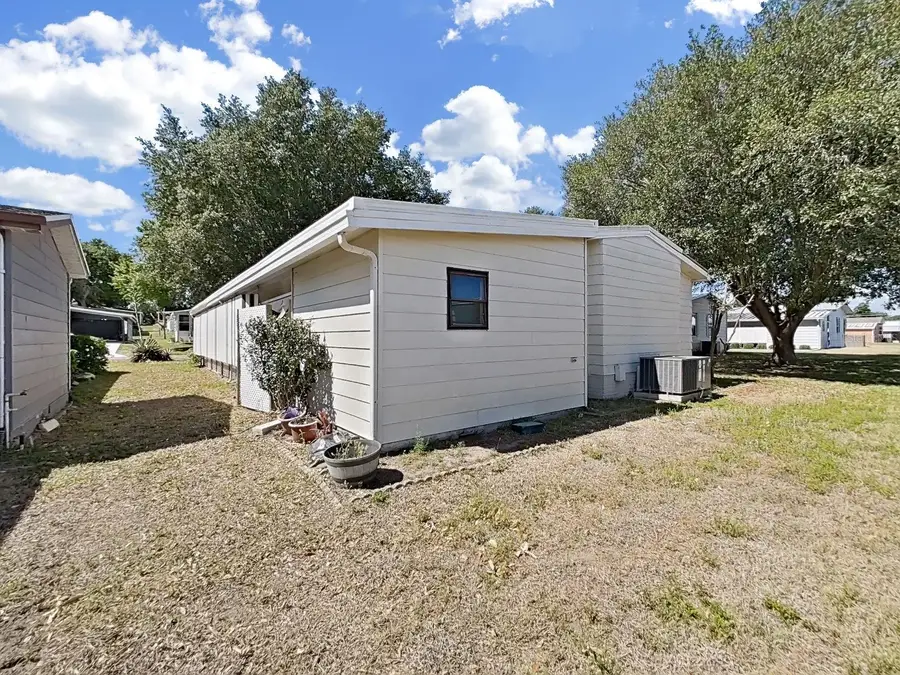 1688 Foxway Dr, Lakeland, FL 33810 - #3