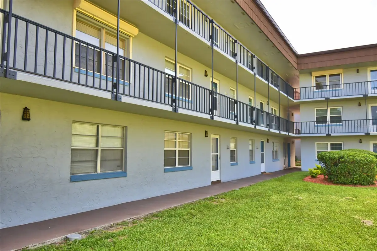 333 Lake Howard Dr Nw #102D, Winter Haven, FL 33880 - #1