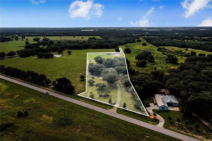 2424 Burns Avenue, Lake Wales, FL 33898 - #2
