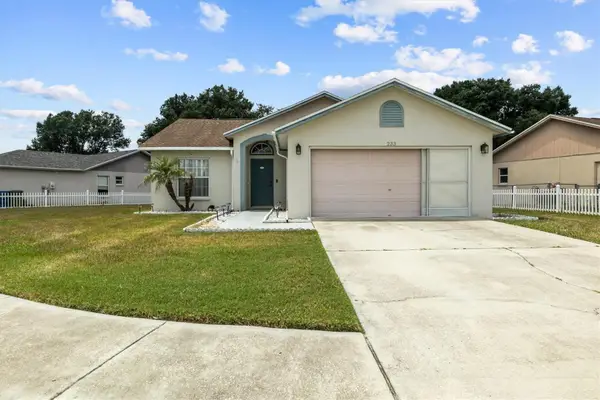 233 Kings Pond Avenue, WINTER HAVEN, FL 33880
