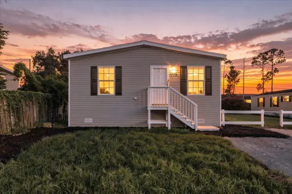 39148 Orient Avenue, ZEPHYRHILLS, FL 33542