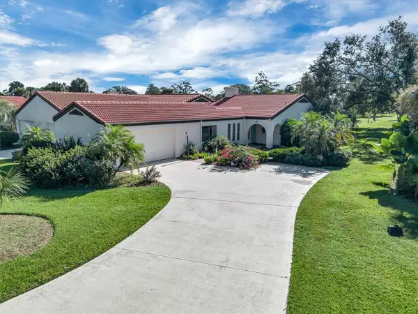 559 Clubhouse Drive, LAKE WALES, FL 33898