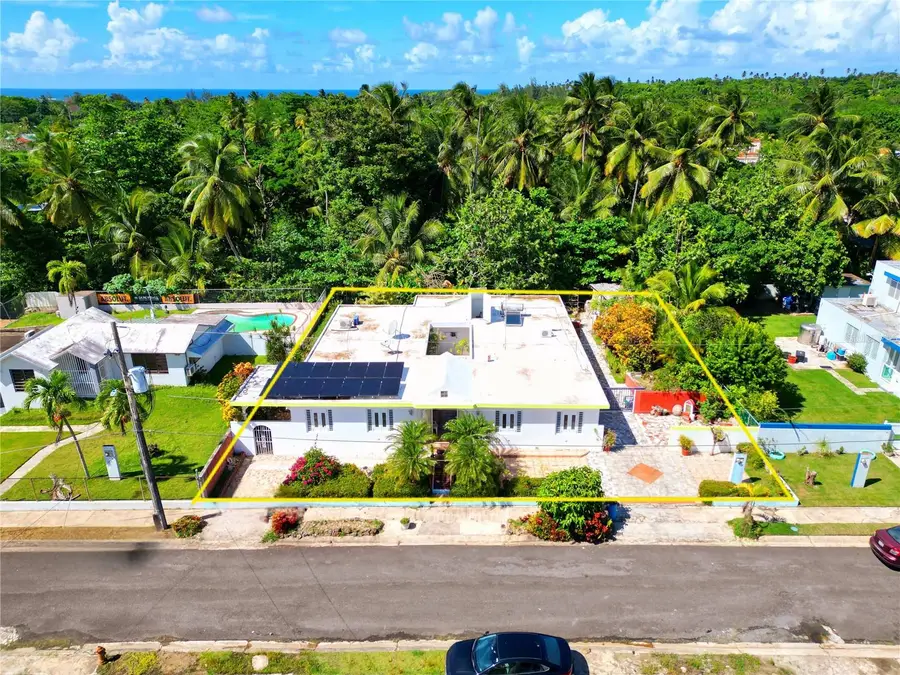 FELICIDAD Urb. Alturas De Cerro Gordo I Y Ii #2-D, Vega Alta, PR 00692 - Image #2