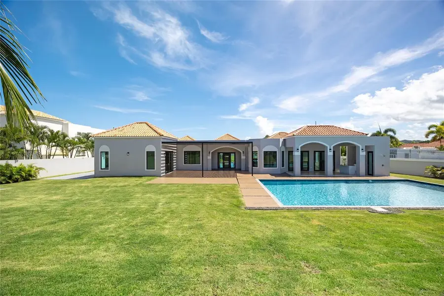 G21 Paseo Galicia, Vega Alta, PR 00692 - Image #3