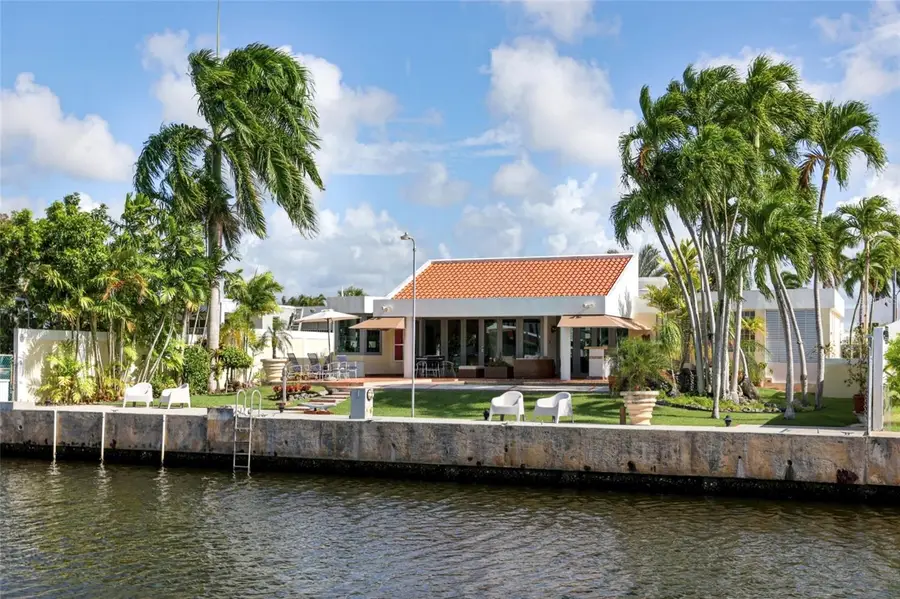 Calle Malaga E-17 Vistamar Marina, Carolina, PR 00983 - Image #2