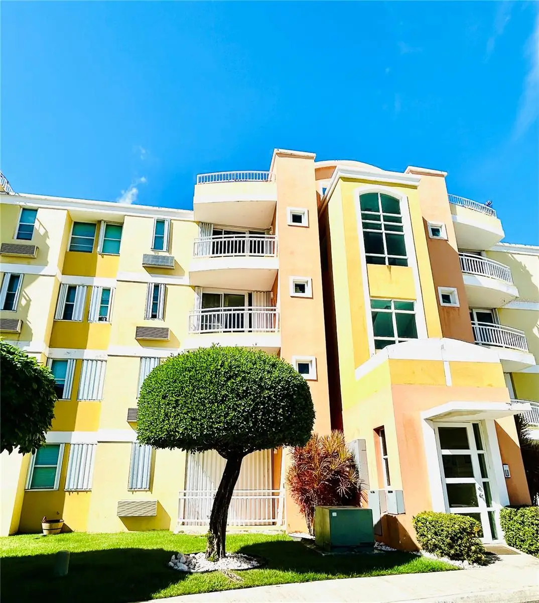 187 Sector El Martillo, Barrio Mediania Alta #F-304, Loiza, PR 00772 - Image #1