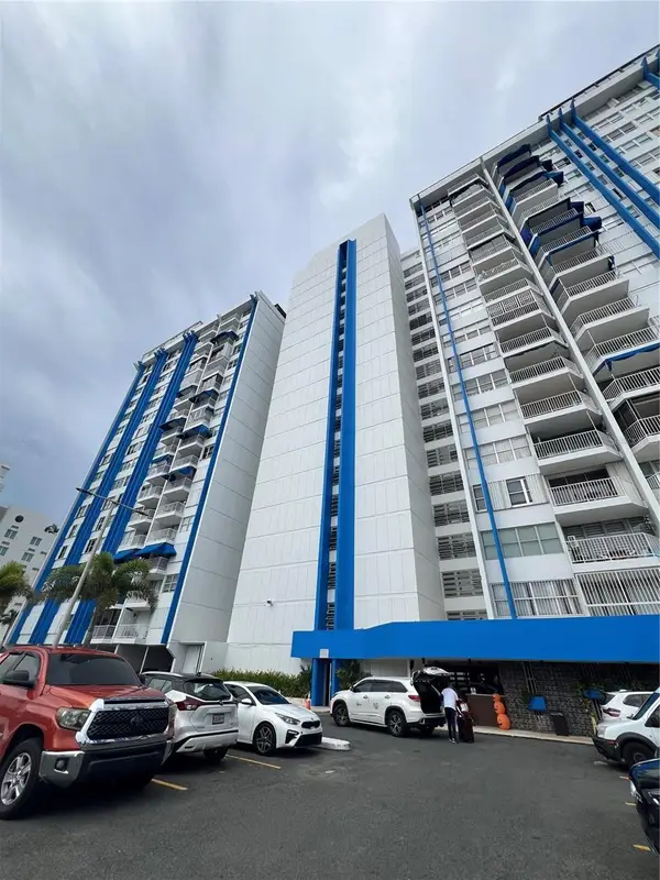 5349 Isal Verde Avenue #402, CAROLINA, PR 00979