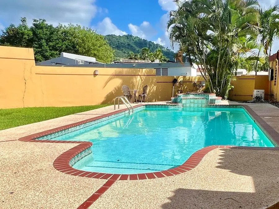 3 Plaza, Gurabo, PR 00778 - Image #2