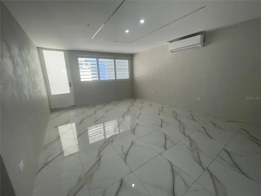 K-22 Calle 10 Urb. Loma Alta, Carolina, PR 00987 - Image #2