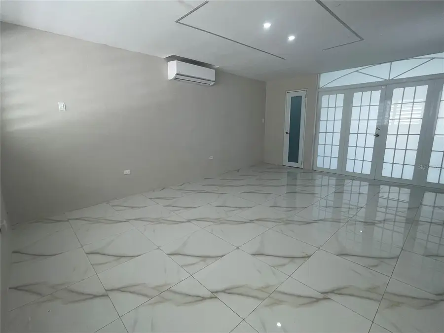 K-22 Calle 10 Urb. Loma Alta, Carolina, PR 00987 - Image #3