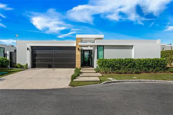 Calle Iguazu #82, BAYAMON, PR 00959