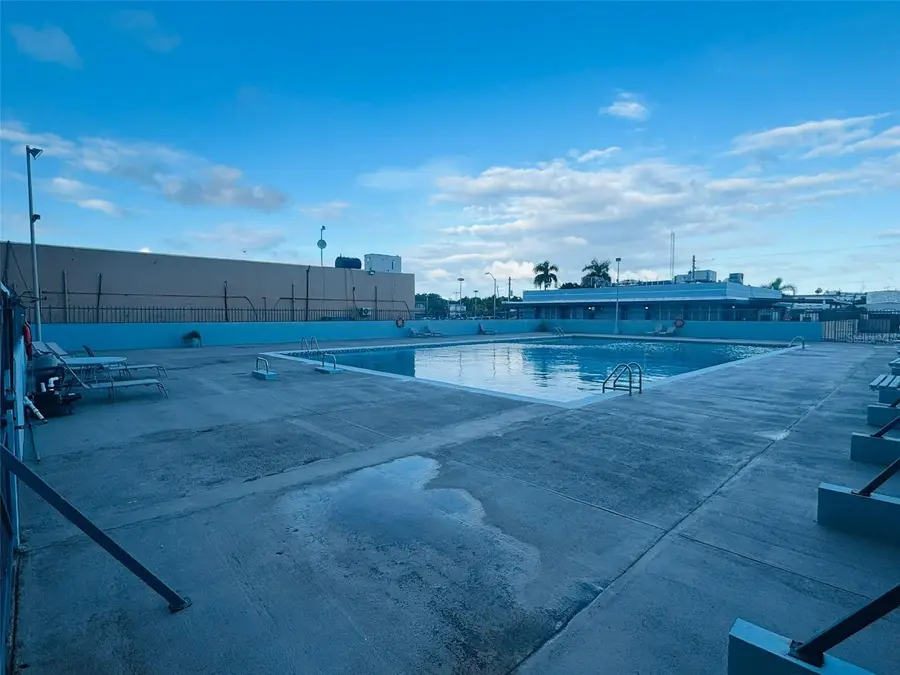 COND. GOLDEN VIEW Marginal Baldorioty #507, Carolina, PR 00983 - Image #2