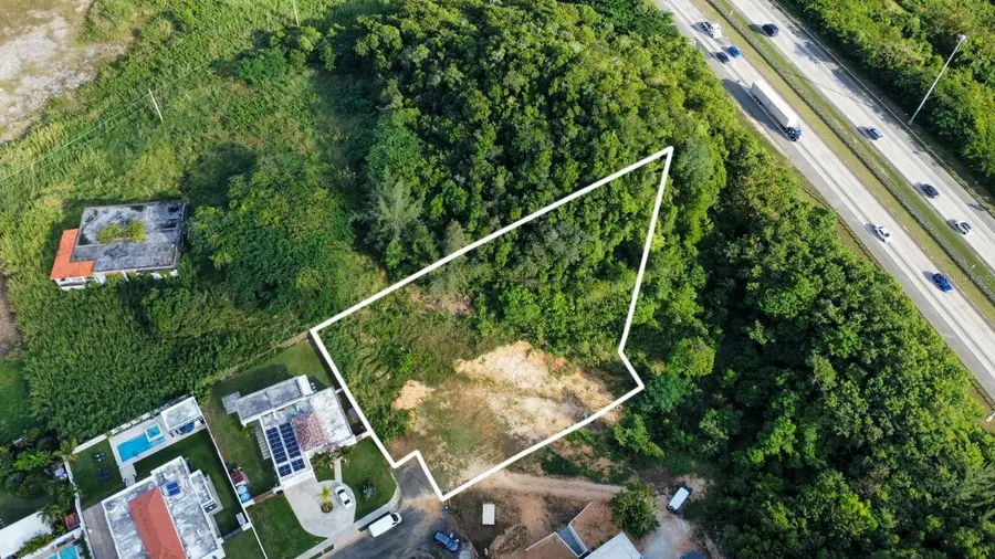 686 Urb. Reparto Rosello #67, Manati, PR 00674 - Image #2