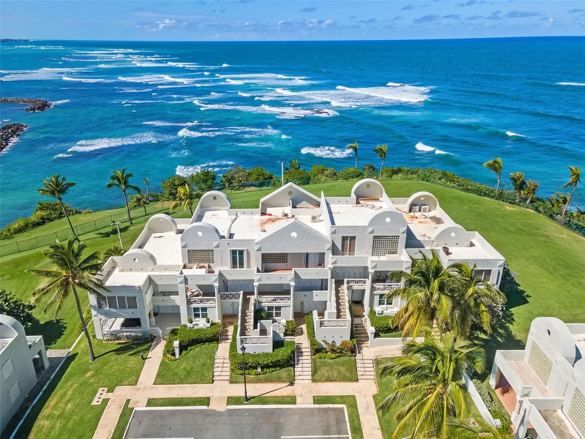 Villas de Costa Dorada #H3, Dorado, PR 00646 - Image #1