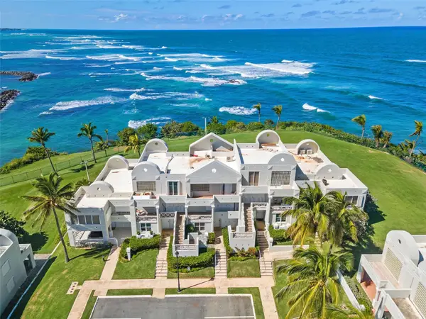 Villas de Costa Dorada #H3, DORADO, PR 00646