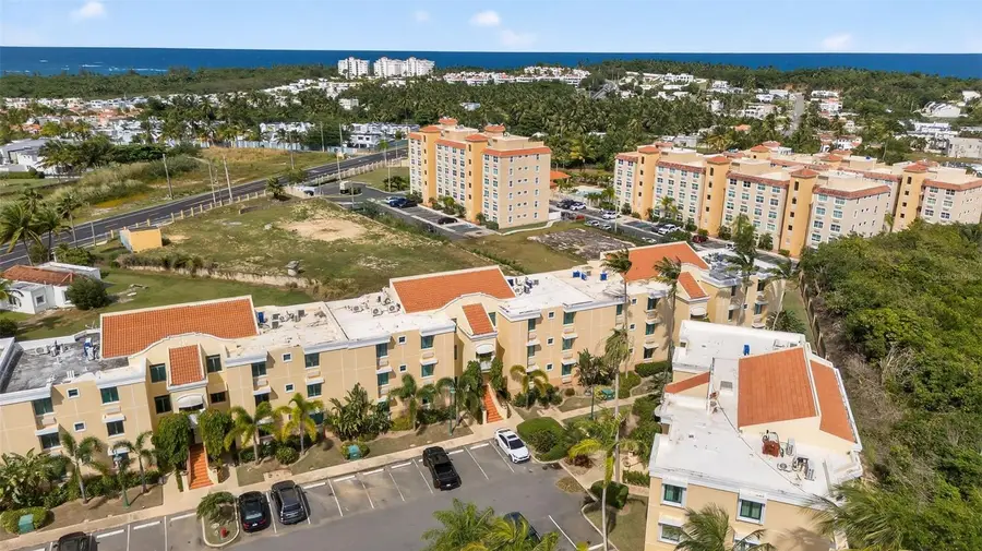 100 StT. El Dorado Club #Apt.202, Vega Alta, PR 00692 - Image #2