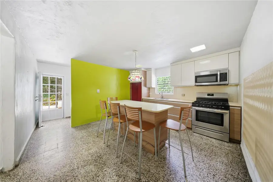 COMM MIRANDA Bo. Almirante Sur #249, Vega Baja, PR 00693 - Image #3