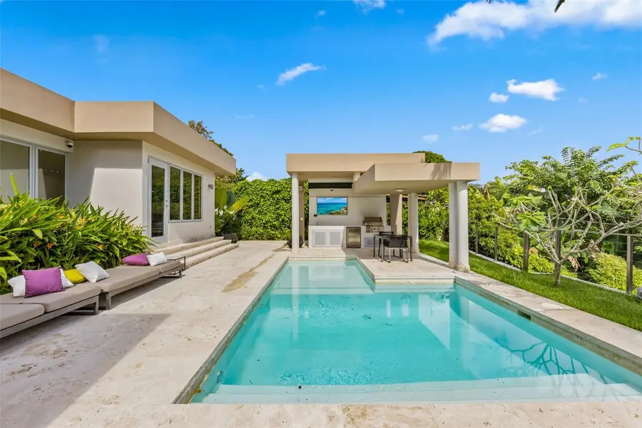 1665 Playera, San Juan, PR 00927 - Image #2